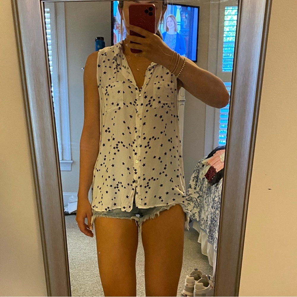 Black and white button down tank top with stars